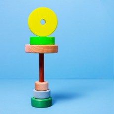 15010-drevena-skladaci-pyramida-mala-neonove-zelena