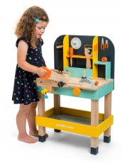 TV475-Alexs-Work-Bench-Lifestyle-Girl-(1)-Le-Toy-Van-dreveny-ponk-pro-deti-holka